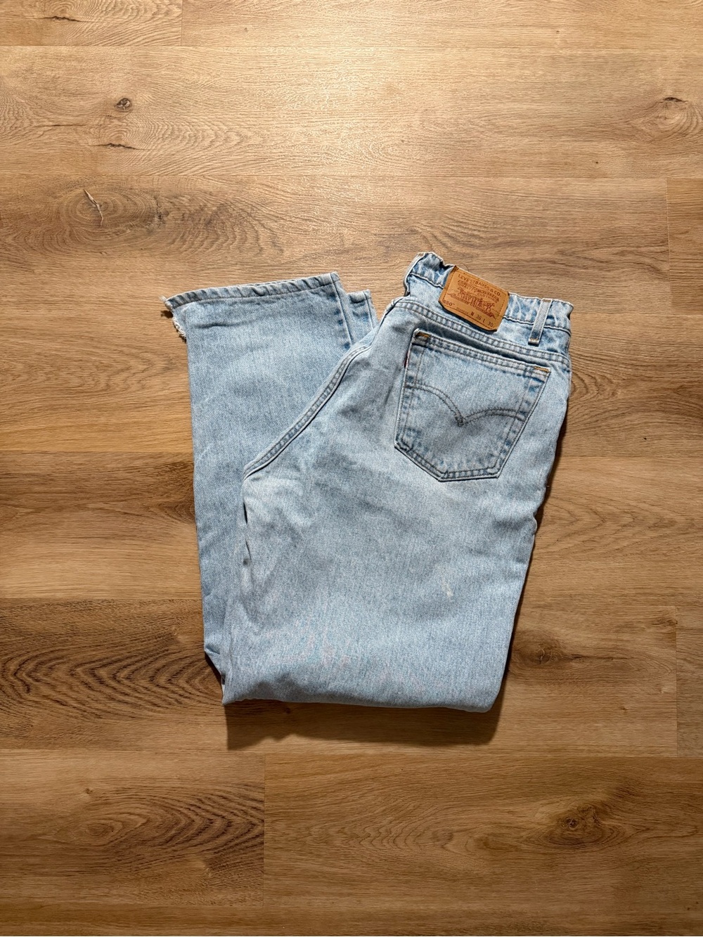 Vintage 1996 Levi's 560 Men's 34x31 Loose Fit Tapered Leg Light Wash Made in USA